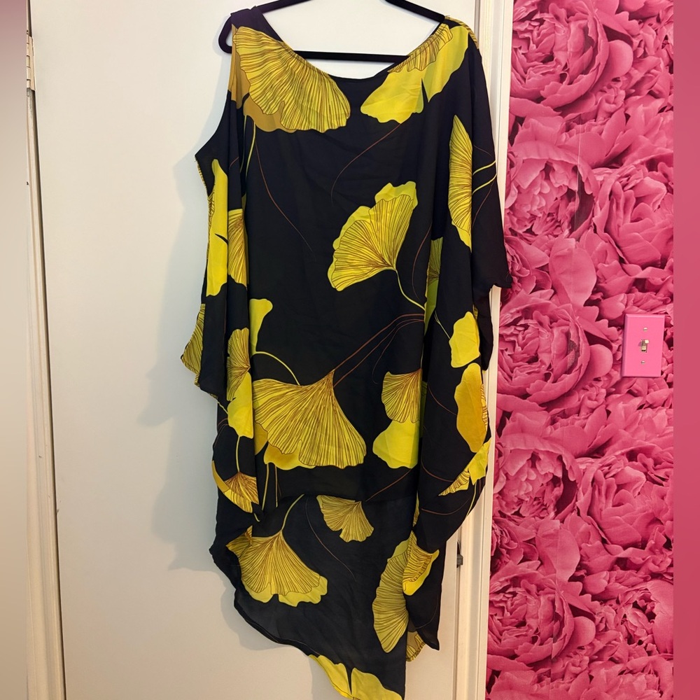 Asymmetrical/hi-lo swimsuit cover up; worn once (navy blue & yellow)